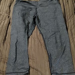 Lululemon wunder under crops 10 grey heathered